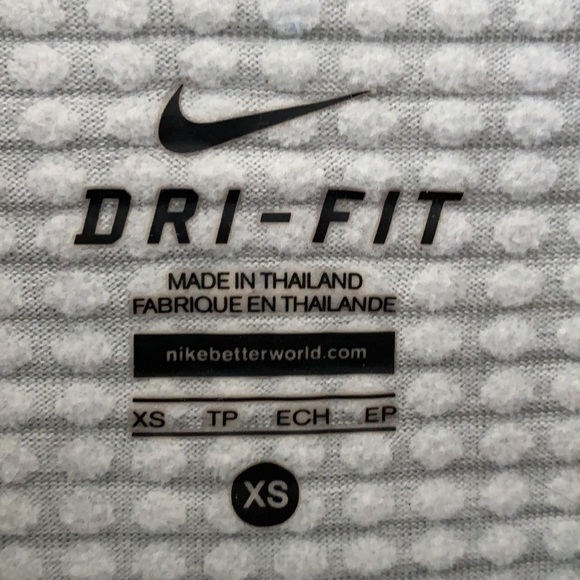 Nike Dri-Fit thin warm running long sleeve shirt - Picture 4 of 10